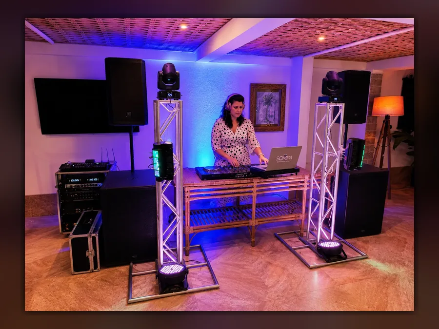 Serviço de DJ